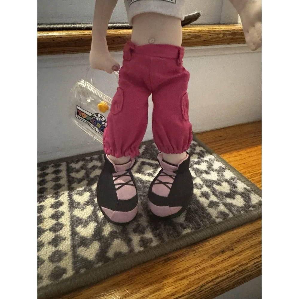 Toys R Us Times Square NY Vintage Plush Girl Doll Purse Belly Shirt Y2K 2001